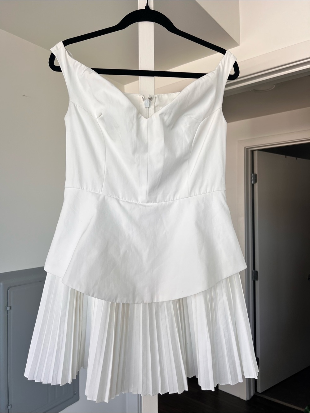 Showpo Izara Mini Dress White Sz US 8/Medium - Picture 2 of 15
